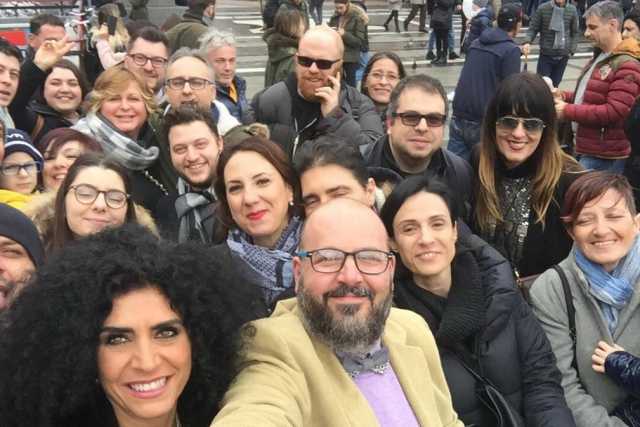 Milano, il raduno dei concorrenti di Masterchef: �� andata bene nonostante i divieti�